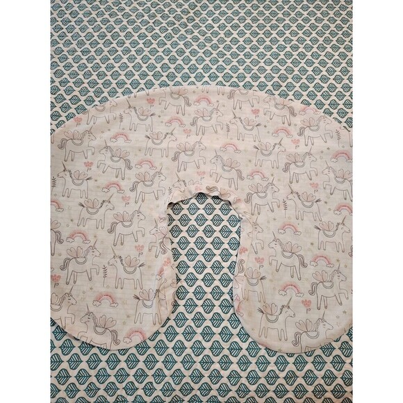 Boppy Breastfeeding & Nursing Pillow Cover Zip On Pink Unicorns - Picture 3 of 8